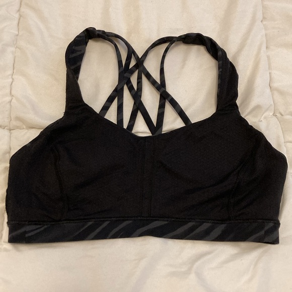 Lululemon Free To Be Serene Bra Light Support, C/D Cup Size 4 - Picture 9 of 9